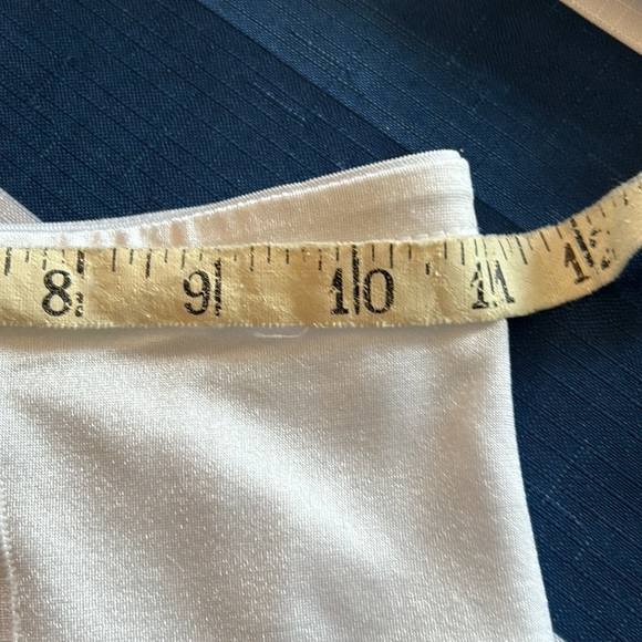 CACHE white shapewear shorts size medium - Picture 5 of 8